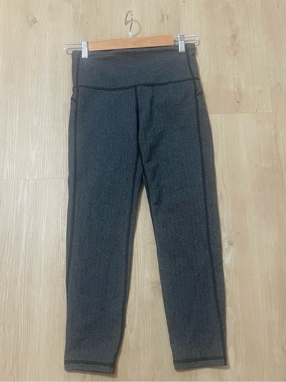 GAP Women's Gray Herringbone Leggings